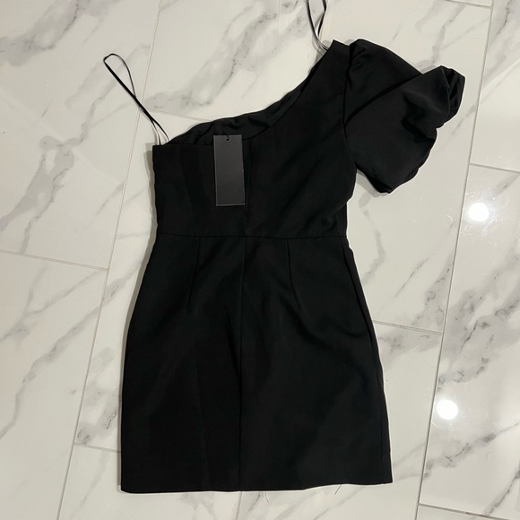 Black one shoulder mini dress - Picture 2 of 3